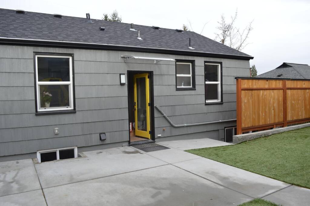 Cozy Crown Hill Carkeek Cottage W/3 Beds, Full Kitchen & Backyard In North Seattle Exteriér fotografie