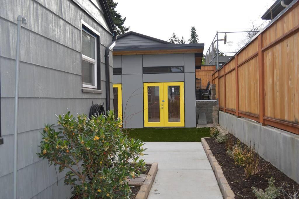 Cozy Crown Hill Carkeek Cottage W/3 Beds, Full Kitchen & Backyard In North Seattle Exteriér fotografie