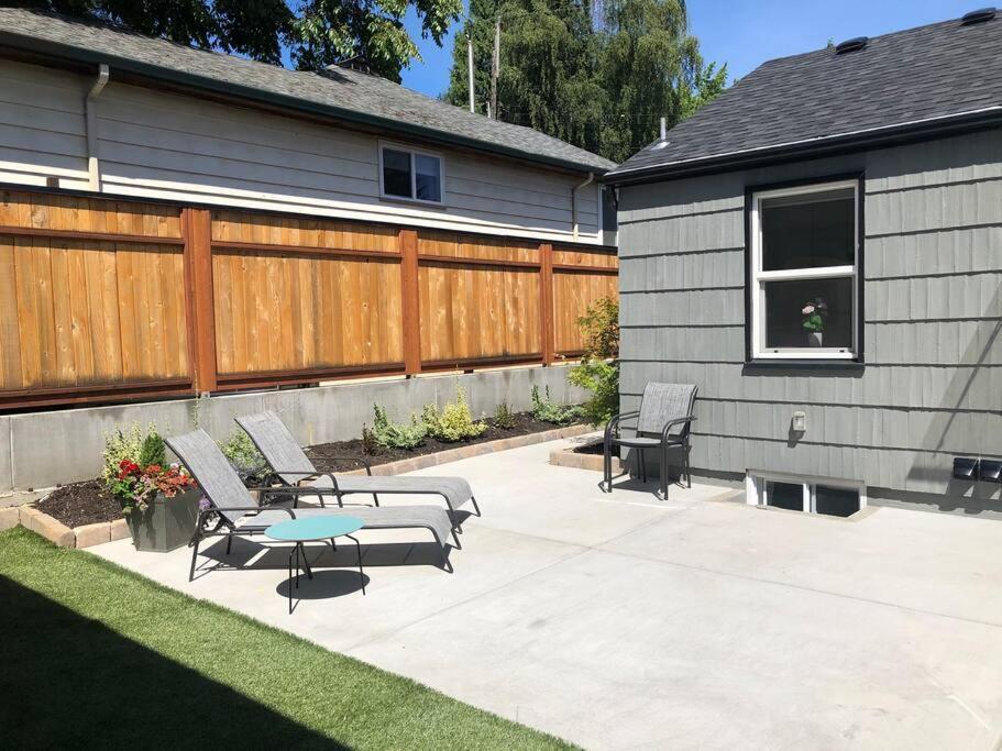 Cozy Crown Hill Carkeek Cottage W/3 Beds, Full Kitchen & Backyard In North Seattle Exteriér fotografie