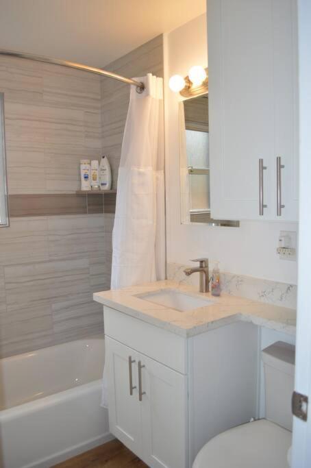 Cozy Crown Hill Carkeek Cottage W/3 Beds, Full Kitchen & Backyard In North Seattle Exteriér fotografie